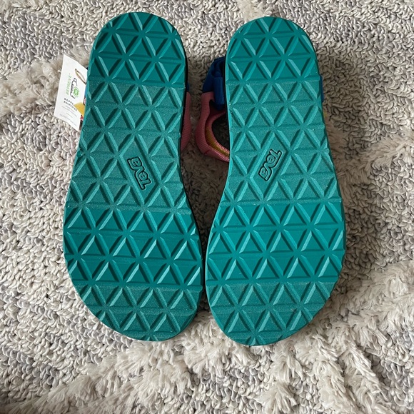 NWT NEW Teva Original Universal Sandals in Retro Colorblock - Size 6 - Picture 3 of 4